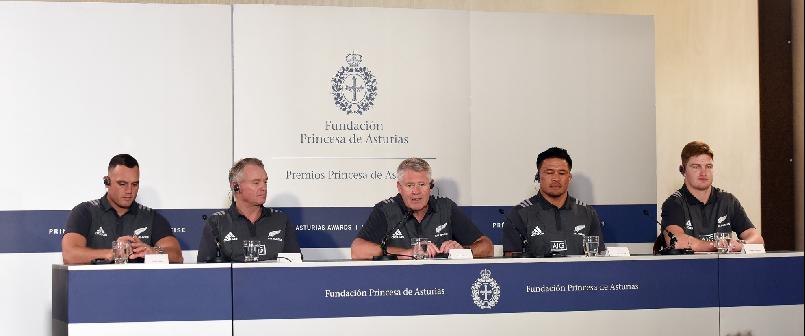 Press conference with All Blacks