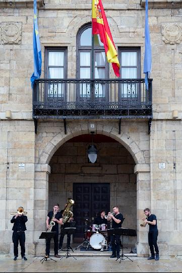 Actuación "Gdansk Downtown Brass"