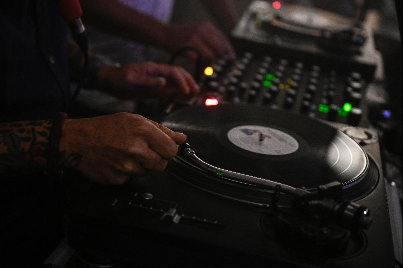 DJ session “DJazz Kissa”