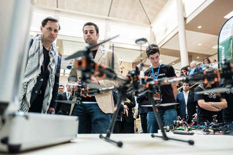 Visit by Hugh Herr to the Polytechnic School of Engineering in Gijón