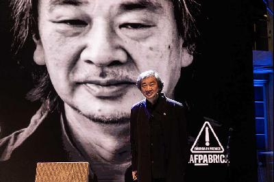 “The Role of the Architect”: Shigeru Ban meets with the public.