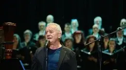 The Foundation Choir is to accompany Victor Manuel at his forthcoming concert in Asturias
