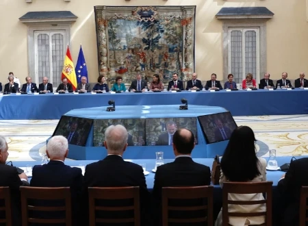 Reunión de Sus Majestades los Reyes con los miembros de los Patronatos de la Fundación Princesa de Asturias